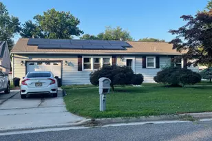140 Georgia Rd, Pennsville Township, NJ 08070 - Photo 3