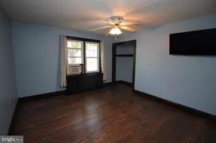 308 Pine St, Carneys Point, NJ 08069 - Photo 9