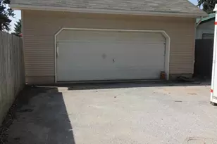 308 Pine St, Carneys Point, NJ 08069 - Photo 27