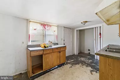 93 W Pitman Street, Penns Grove, NJ 08069 - Photo 15