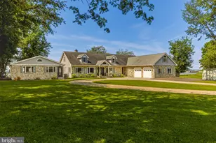 8 Issac Dr, Pennsville, NJ 08070 - Photo 1