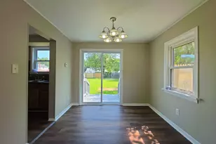 39 Maplewood Ave, Carneys Point, NJ 08069 - Photo 5