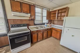 42 N Railroad Ave, Pedricktown, NJ 08067 - Photo 5