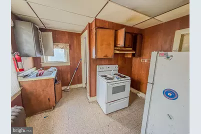 42 N Railroad Avenue, Pedricktown, NJ 08067 - Photo 9
