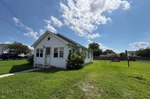 215 Highland Ave, Pennsville, NJ 08070 - Photo 3