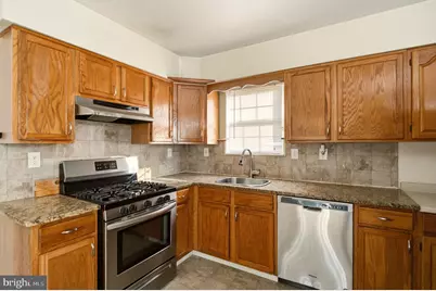 9 S Norman Avenue, Penns Grove, NJ 08069 - Photo 11