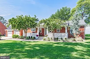 261 N River Dr, Pennsville, NJ 08070 - Photo 1