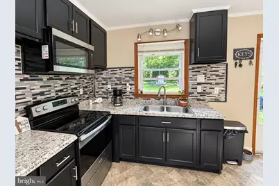 312 Highland Avenue, Carneys Point, NJ 08069 - Photo 7