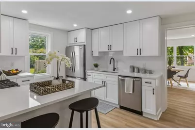 266 Dixie Drive, Carneys Point, NJ 08069 - Photo 5