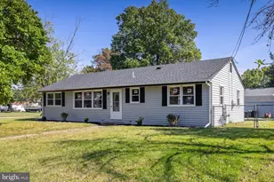 10 Narcissus Rd, Pennsville, NJ 08070 - Photo 1
