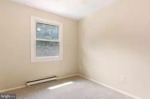 25 Commerce St, New Oxford, PA 17350 - Photo 17