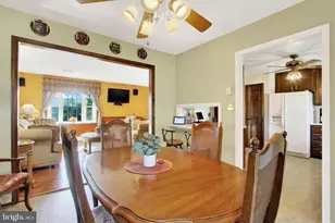 105 Bee Jay Ln, Hanover, PA 17331 - Photo 9