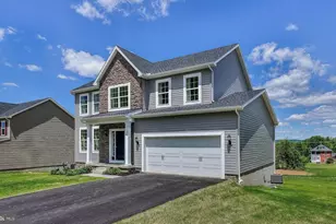 120 Antietam Run, Hanover, PA 17331 - Photo 3