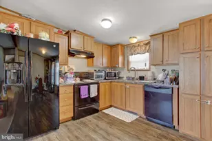 225 Brick Ln, New Oxford, PA 17350 - Photo 13