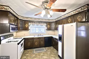 152 W York St, Biglerville, PA 17307 - Photo 15