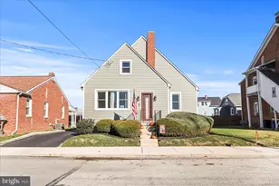 19 S 4th St, Mc Sherrystown, PA 17344 - Photo 1