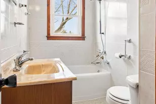 30 Locust St, Gettysburg, PA 17325 - Photo 9