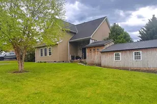 201 E King St, East Berlin, PA 17316 - Photo 3