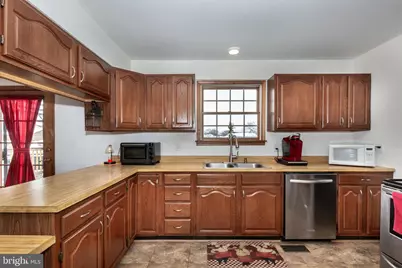 720 W Myrtle Street, Littlestown, PA 17340 - Photo 13