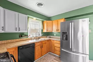 28 Fawn Ave, New Oxford, PA 17350 - Photo 11