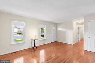 24 Ashfield Dr, Littlestown, PA 17340 - Photo 7