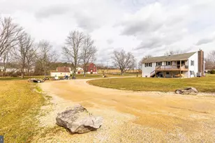 545 Hanover St, New Oxford, PA 17350 - Photo 35