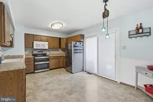 18 E Lakeview Dr, Littlestown, PA 17340 - Photo 7