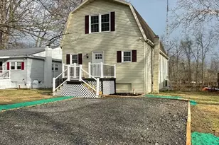 1166 N Browns Dam Dr, New Oxford, PA 17350 - Photo 1