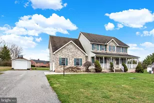 944 Heritage Dr, Gettysburg, PA 17325 - Photo 3