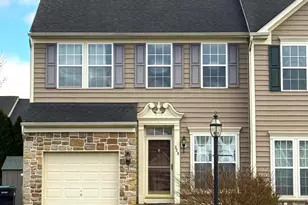 320 Maple Dr, Hanover, PA 17331 - Photo 1