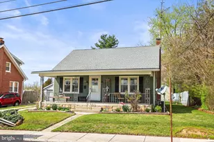318 W High St, New Oxford, PA 17350 - Photo 1