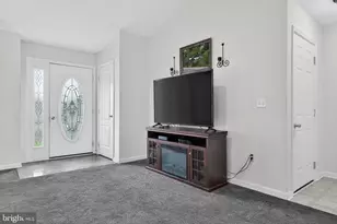 213 Maple Dr, Hanover, PA 17331 - Photo 7