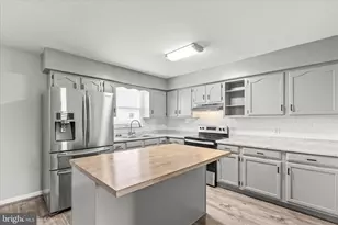 329 South St, Hanover, PA 17331 - Photo 9