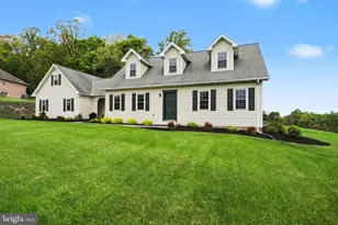 215 Villa Vista Ave, Hanover, PA 17331 - Photo 3