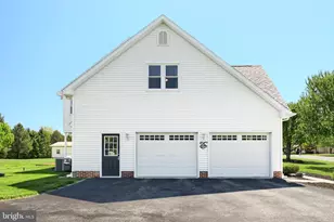 1066 Fox Run Terrace, Hanover, PA 17331 - Photo 7
