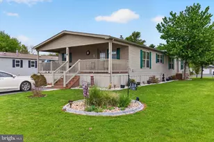 186 Goldcrest Cir, Gettysburg, PA 17325 - Photo 1