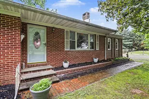 2226 Harney Rd, Littlestown, PA 17340 - Photo 3