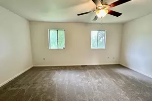 302 Hills Dr, Gettysburg, PA 17325 - Photo 9