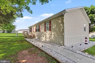 46 Elizabeth Ln, New Oxford, PA 17350 - Photo 3