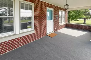 579 E King St, Littlestown, PA 17340 - Photo 3