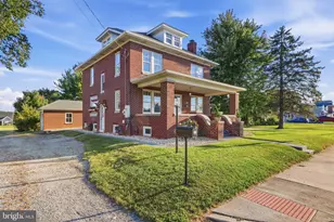 579 E King St, Littlestown, PA 17340 - Photo 3