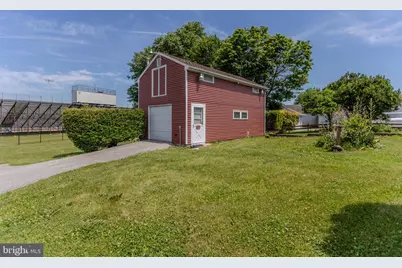 106 Berlin Road, New Oxford, PA 17350 - Photo 3