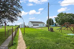 640 3rd St, Hanover, PA 17331 - Photo 27