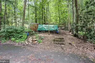 215 Pine Ridge Ln, Fayetteville, PA 17222 - Photo 3