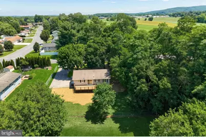 415 Hanover Street, New Oxford, PA 17350 - Photo 5