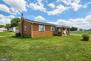 7 Elm Ave, Gettysburg, PA 17325 - Photo 3