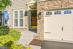 292 Maple Dr, Hanover, PA 17331 - Photo 3