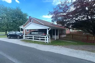 211 W Main St, Fairfield, PA 17320 - Photo 3