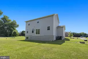 15 Logan Cir, Littlestown, PA 17340 - Photo 5