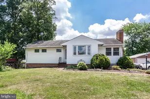 231 E High St, New Oxford, PA 17350 - Photo 1